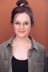 Headshot photo of Sarah Sanders